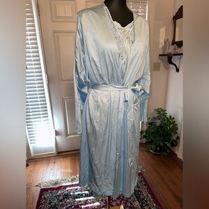Vintage gown and robe set L